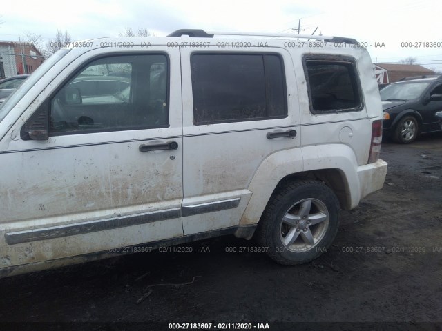 Photo 5 VIN: 1J4PN5GK1AW151863 - JEEP LIBERTY 