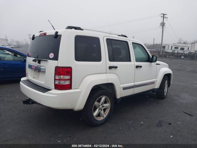 Photo 3 VIN: 1J4PN5GK2AW104695 - JEEP LIBERTY 