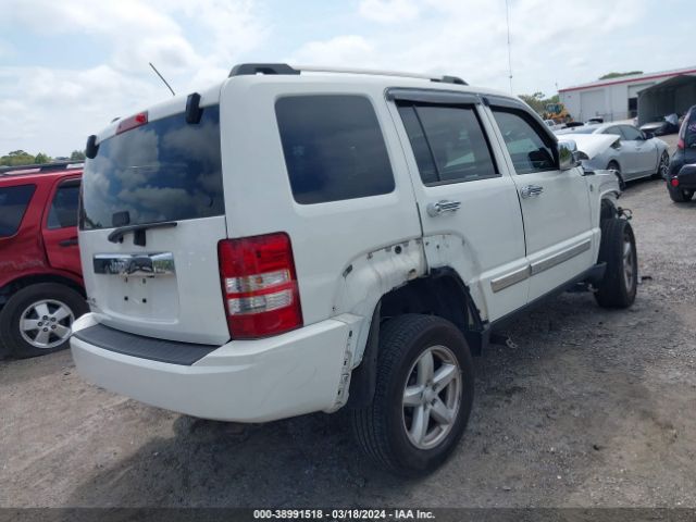 Photo 3 VIN: 1J4PN5GK2AW116572 - JEEP LIBERTY 