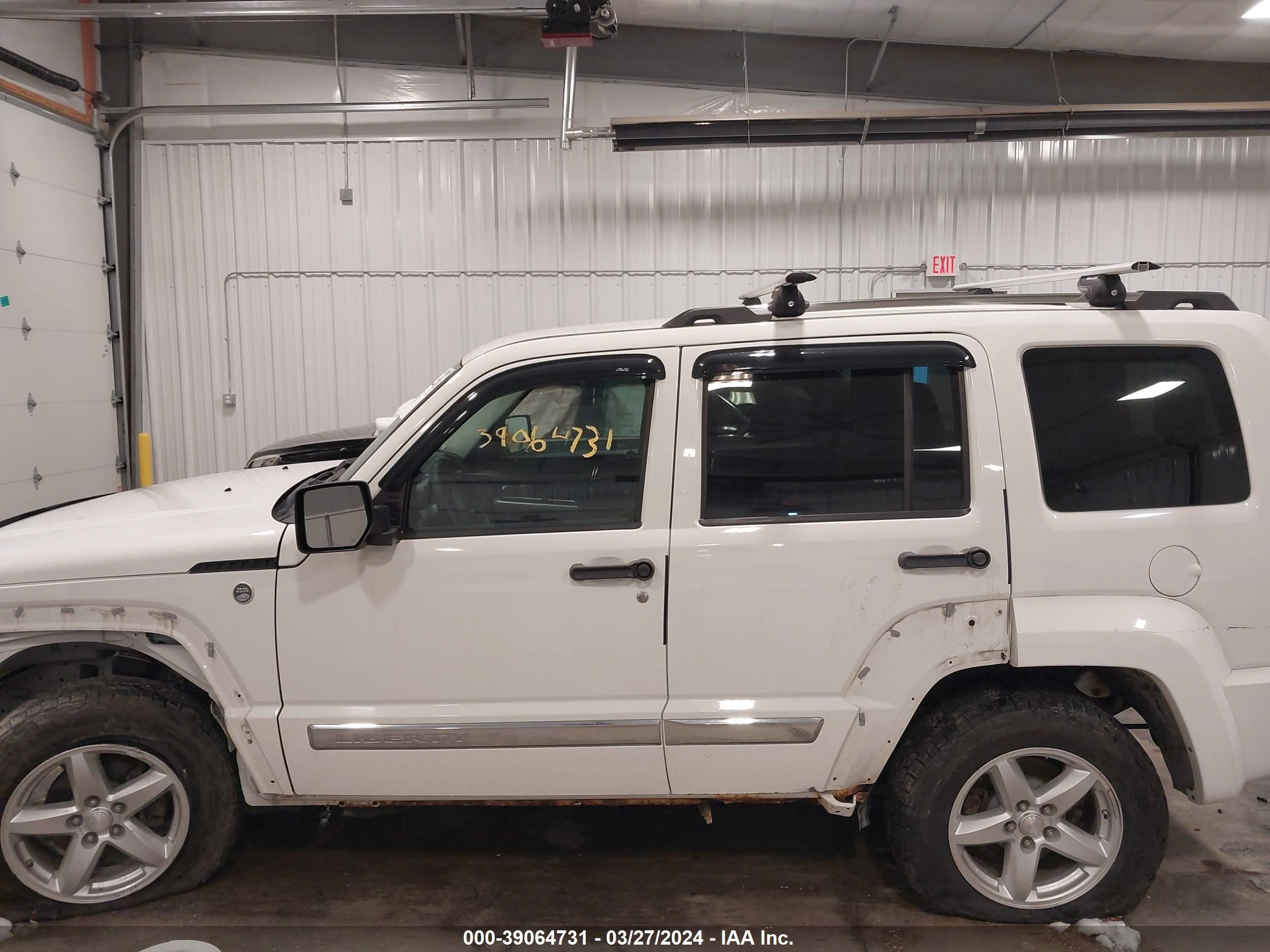 Photo 13 VIN: 1J4PN5GK3AW120226 - JEEP LIBERTY (NORTH AMERICA) 