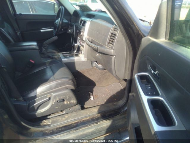 Photo 4 VIN: 1J4PN5GK3AW153906 - JEEP LIBERTY 