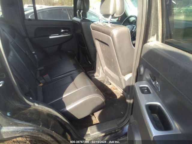 Photo 7 VIN: 1J4PN5GK3AW153906 - JEEP LIBERTY 