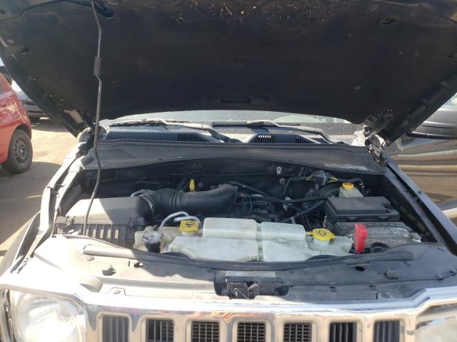 Photo 6 VIN: 1J4PN5GK3BW534091 - JEEP LIBERTY LI 