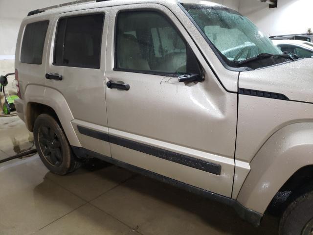 Photo 8 VIN: 1J4PN5GK5AW155639 - JEEP LIBERTY LI 