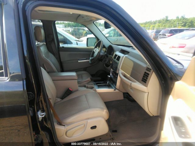 Photo 4 VIN: 1J4PN5GK5AW164356 - JEEP LIBERTY 