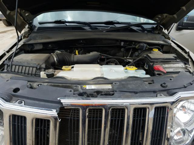 Photo 6 VIN: 1J4PN5GK5BW568646 - JEEP LIBERTY LI 