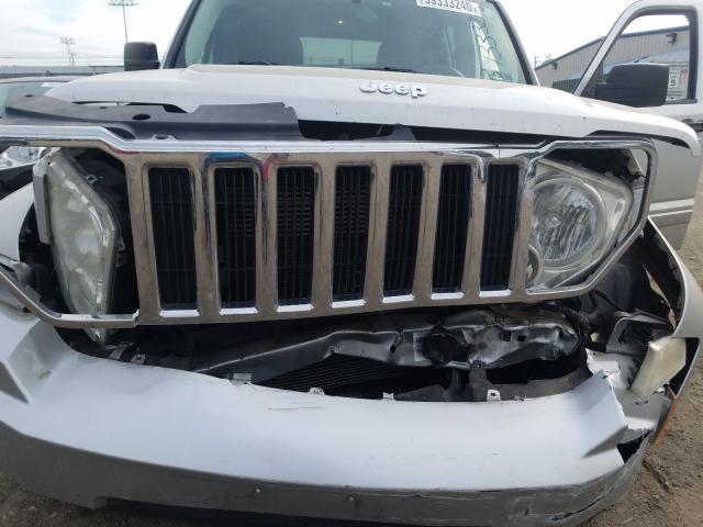 Photo 6 VIN: 1J4PN5GK6BW558773 - JEEP LIBERTY LI 