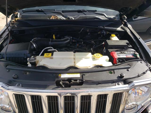 Photo 11 VIN: 1J4PN5GK8BW503029 - JEEP LIBERTY LI 