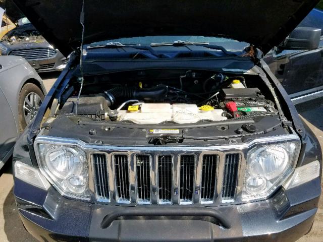 Photo 6 VIN: 1J4PN5GK9AW165025 - JEEP LIBERTY LI 