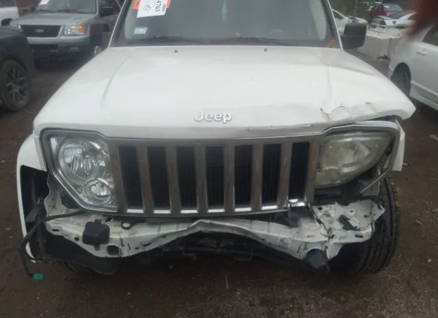 Photo 5 VIN: 1J4PN5GKXAW113287 - JEEP LIBERTY 