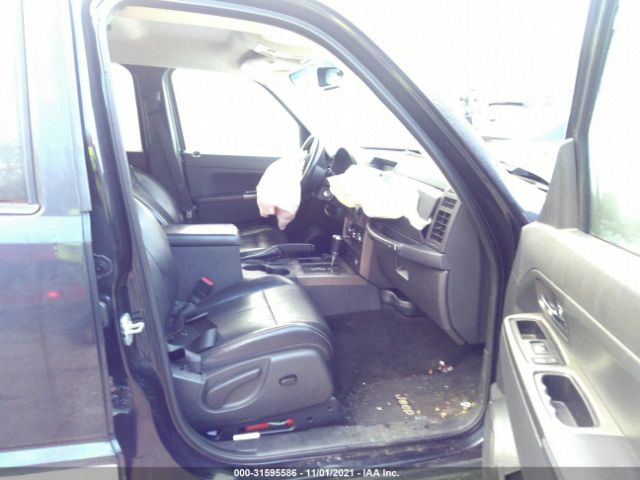 Photo 4 VIN: 1J4PN5GKXBW540874 - JEEP LIBERTY 