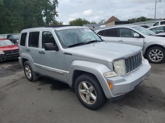 Photo 3 VIN: 1J4PN5GKXBW560560 - JEEP LIBERTY LI 