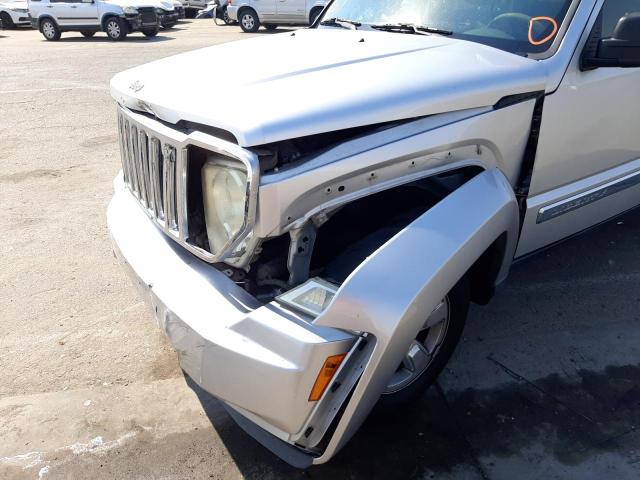 Photo 8 VIN: 1J4PP2GK0AW104512 - JEEP LIBERTY 