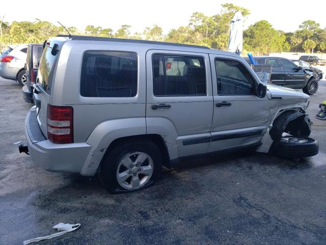 Photo 2 VIN: 1J4PP2GK1AW110500 - JEEP LIBERTY 