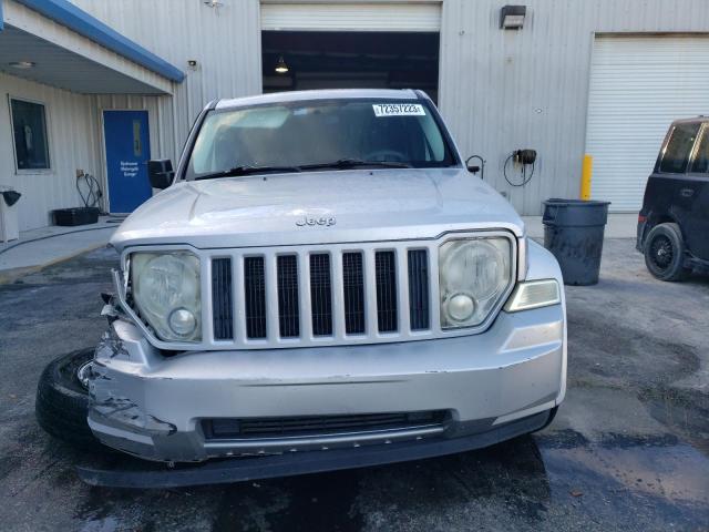 Photo 4 VIN: 1J4PP2GK1AW110500 - JEEP LIBERTY 