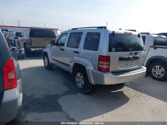 Photo 2 VIN: 1J4PP2GK1AW114420 - JEEP LIBERTY 