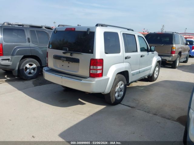 Photo 3 VIN: 1J4PP2GK1AW114420 - JEEP LIBERTY 