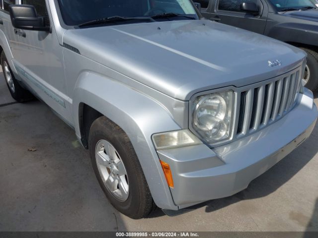 Photo 5 VIN: 1J4PP2GK1AW114420 - JEEP LIBERTY 