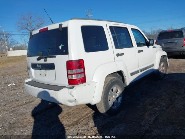 Photo 3 VIN: 1J4PP2GK1BW521669 - JEEP LIBERTY 