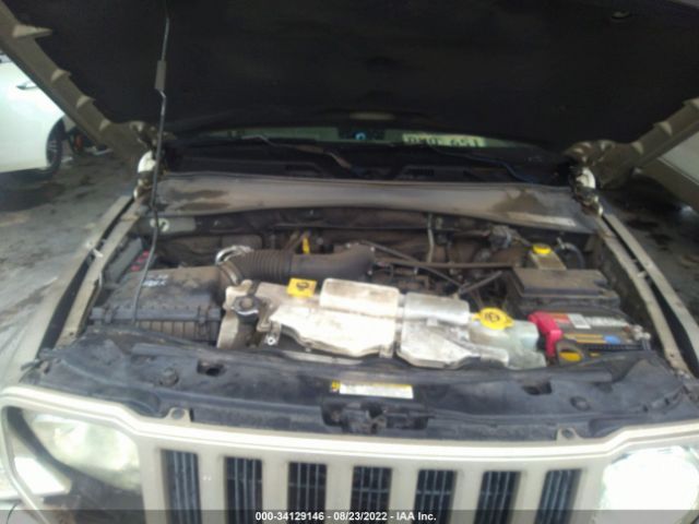 Photo 9 VIN: 1J4PP2GK2AW117052 - JEEP LIBERTY 