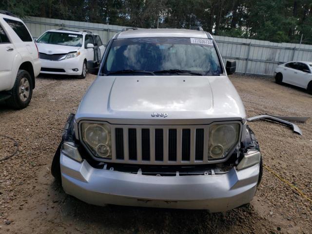 Photo 4 VIN: 1J4PP2GK3AW138301 - JEEP LIBERTY 