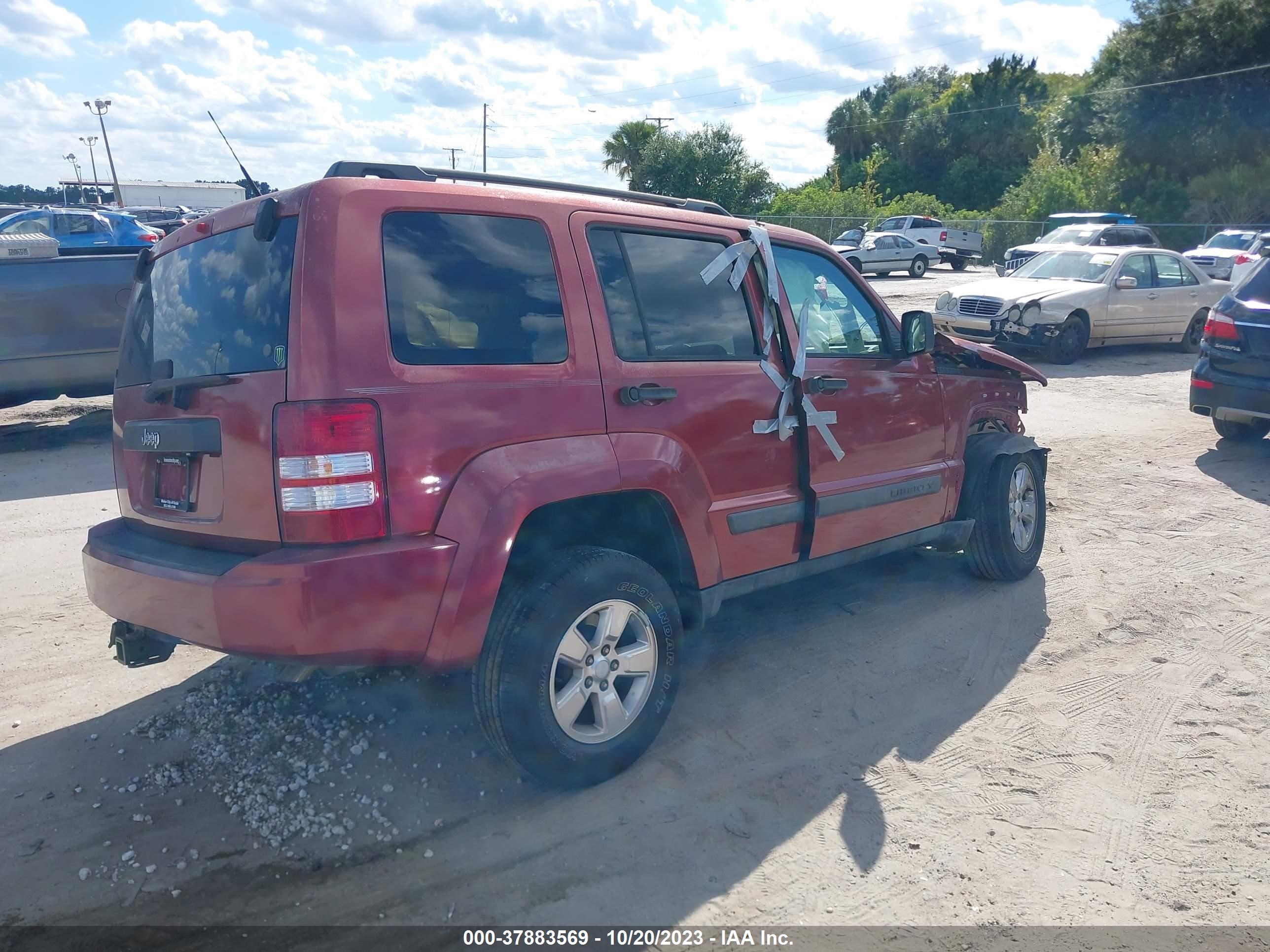 Photo 3 VIN: 1J4PP2GK4BW542709 - JEEP LIBERTY (NORTH AMERICA) 