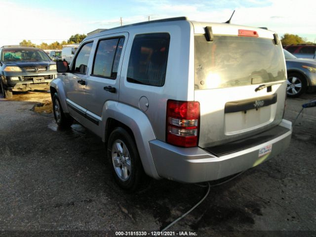 Photo 2 VIN: 1J4PP2GK4BW580330 - JEEP LIBERTY 