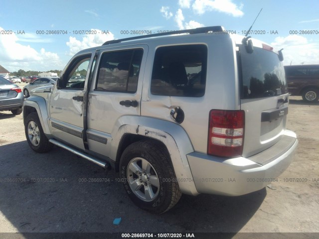 Photo 2 VIN: 1J4PP2GK5BW524395 - JEEP LIBERTY 