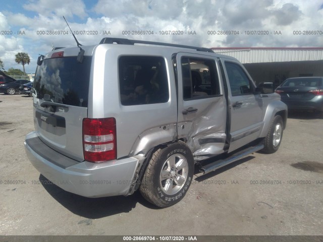 Photo 3 VIN: 1J4PP2GK5BW524395 - JEEP LIBERTY 