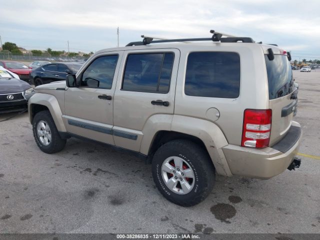 Photo 2 VIN: 1J4PP2GK6AW117622 - JEEP LIBERTY 