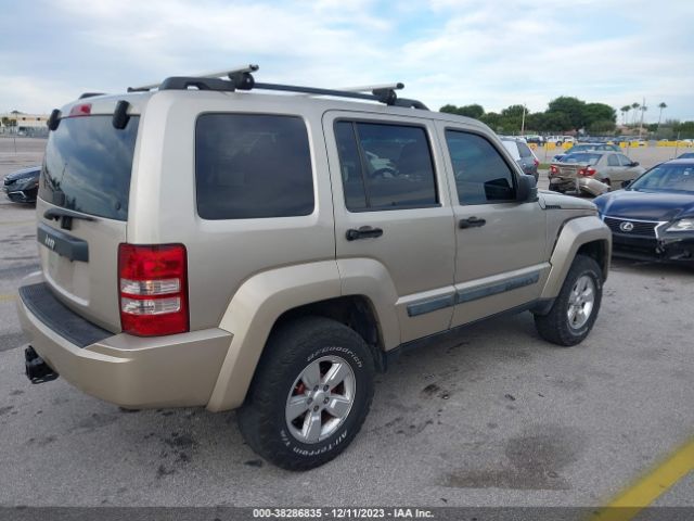 Photo 3 VIN: 1J4PP2GK6AW117622 - JEEP LIBERTY 