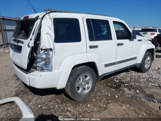 Photo 3 VIN: 1J4PP2GK7BW541599 - JEEP LIBERTY 