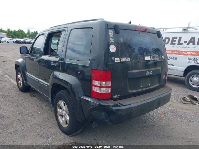 Photo 2 VIN: 1J4PP2GK7BW569709 - JEEP LIBERTY 