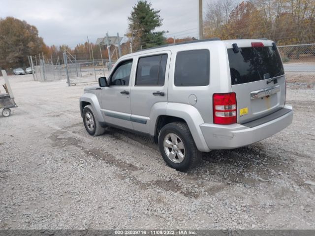 Photo 2 VIN: 1J4PP2GK8AW161752 - JEEP LIBERTY 