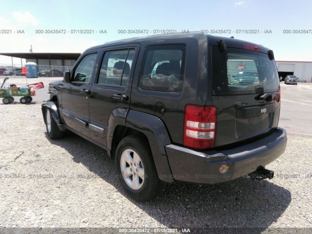 Photo 2 VIN: 1J4PP2GK8BW541594 - JEEP LIBERTY 