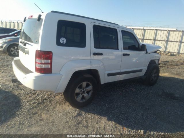 Photo 3 VIN: 1J4PP2GK8BW580539 - JEEP LIBERTY 