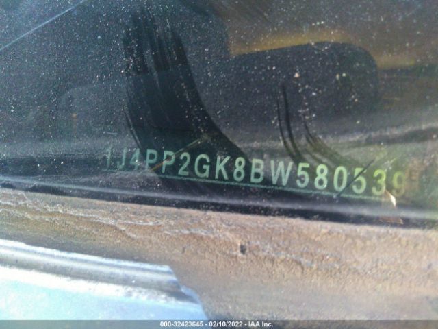 Photo 8 VIN: 1J4PP2GK8BW580539 - JEEP LIBERTY 