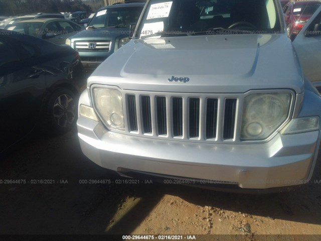 Photo 5 VIN: 1J4PP2GK9BW588701 - JEEP LIBERTY 