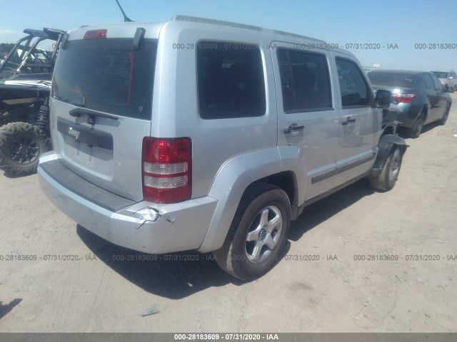 Photo 3 VIN: 1J4PP2GKXBW594877 - JEEP LIBERTY 