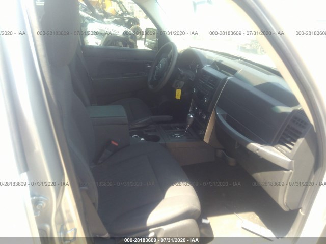 Photo 4 VIN: 1J4PP2GKXBW594877 - JEEP LIBERTY 