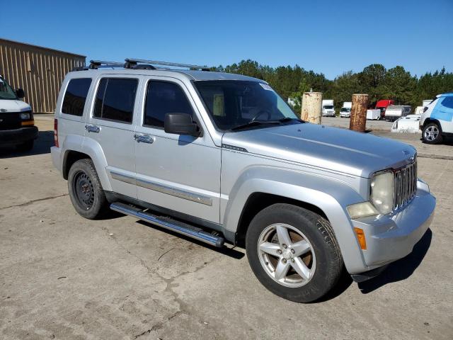 Photo 3 VIN: 1J4PP5GK3AW138073 - JEEP LIBERTY LI 