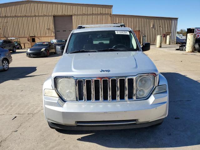 Photo 4 VIN: 1J4PP5GK3AW138073 - JEEP LIBERTY LI 