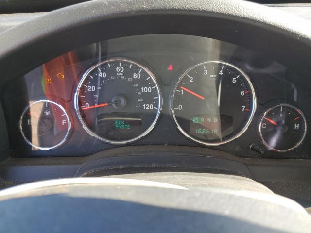 Photo 8 VIN: 1J4PP5GK3AW138073 - JEEP LIBERTY LI 