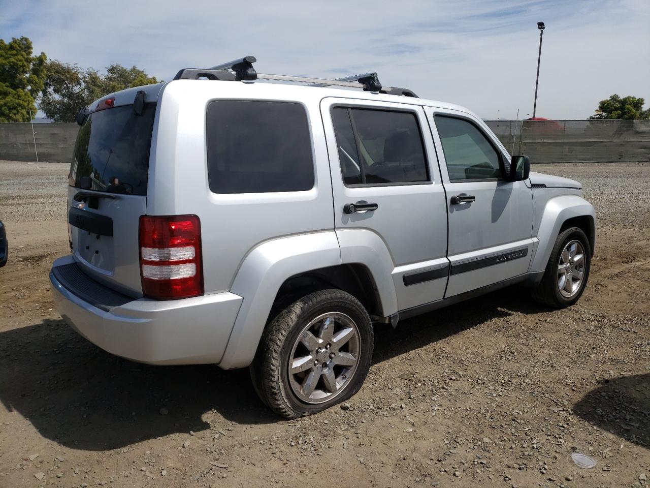 Photo 2 VIN: 1J4PP5GK9AW130124 - JEEP LIBERTY (NORTH AMERICA) 