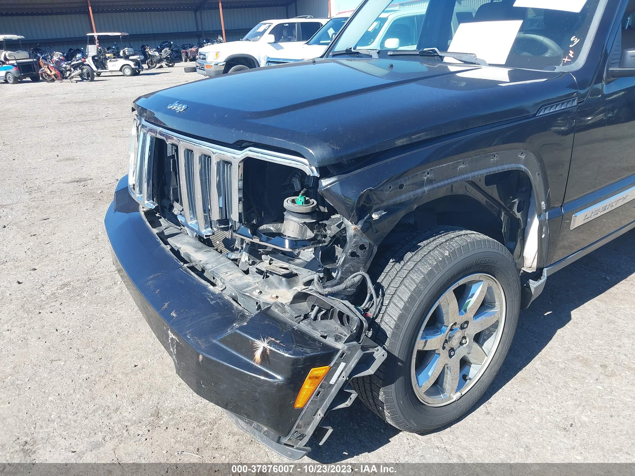 Photo 5 VIN: 1J4PP5GKXBW540724 - JEEP LIBERTY (NORTH AMERICA) 