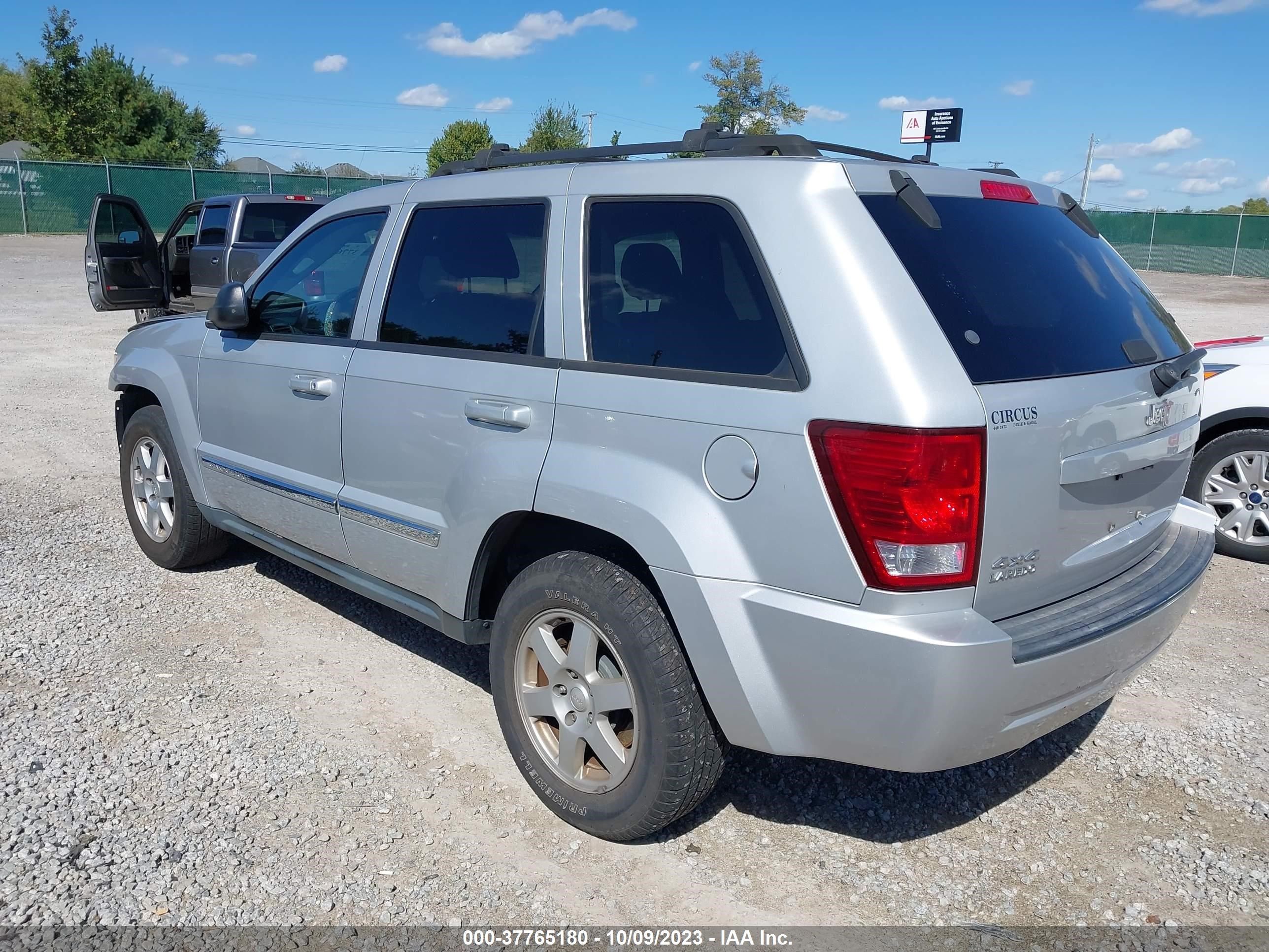 Photo 2 VIN: 1J4PR4GK5AC100477 - JEEP GRAND CHEROKEE 