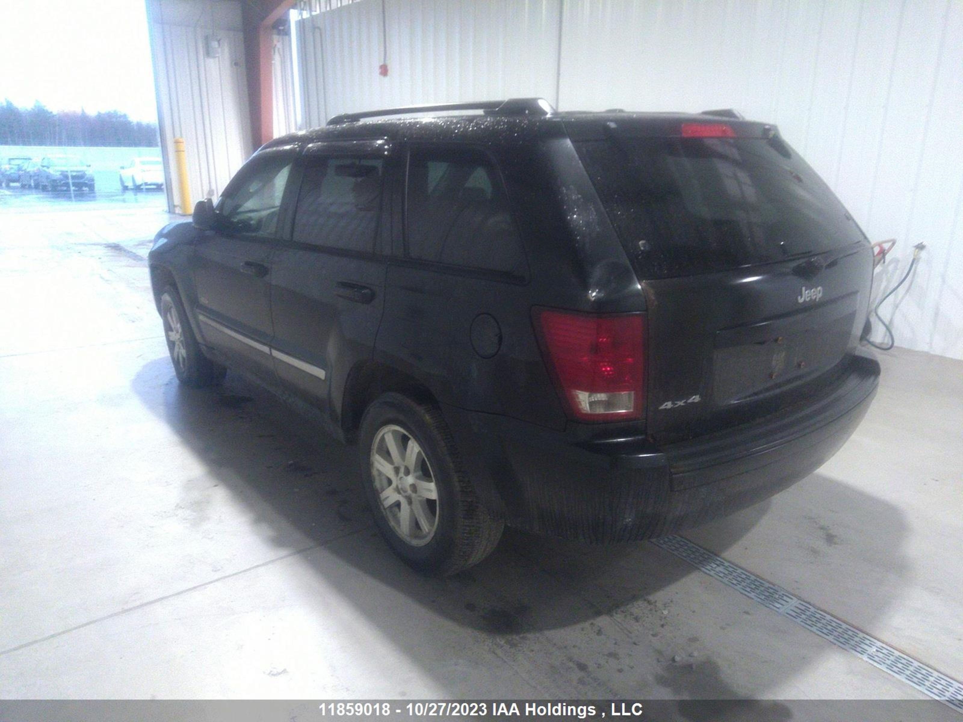 Photo 2 VIN: 1J4PR4GK6AC100763 - JEEP GRAND CHEROKEE 