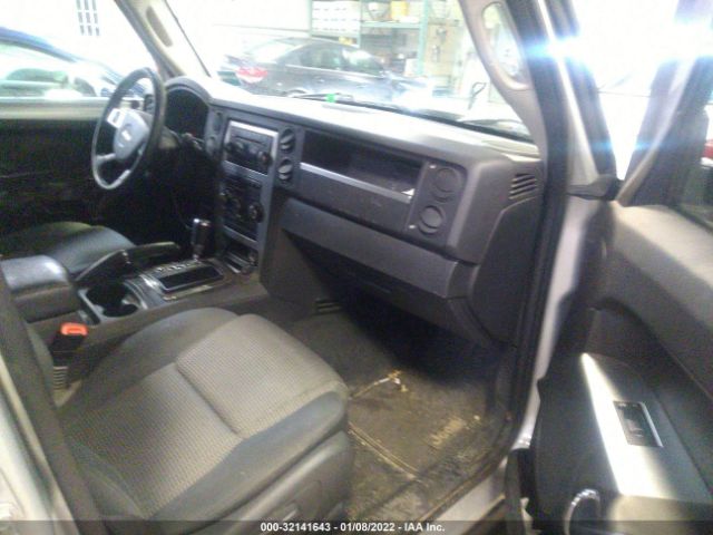 Photo 4 VIN: 1J4RG4GK1AC128145 - JEEP COMMANDER 