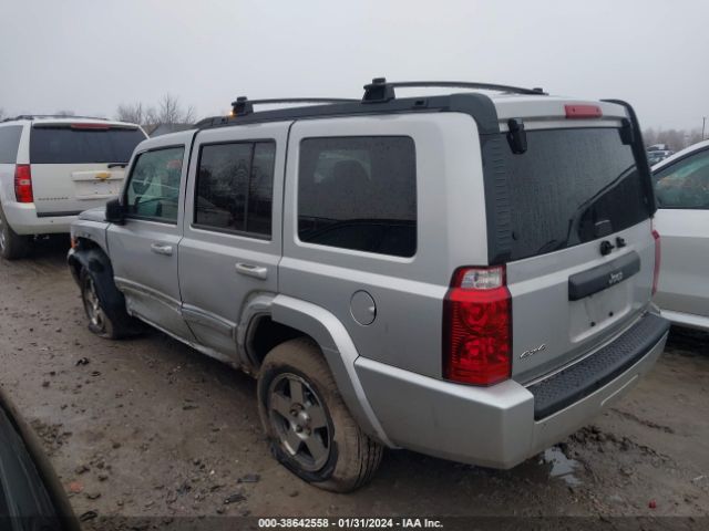 Photo 2 VIN: 1J4RG4GK2AC132172 - JEEP COMMANDER 