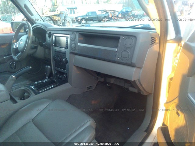 Photo 4 VIN: 1J4RG4GK5AC105550 - JEEP COMMANDER 